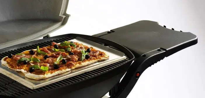 utiliser une pierre à pizza sur le barbecue